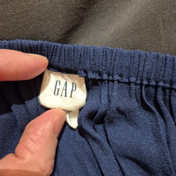 GAP Blouse - Picture 2 of 3